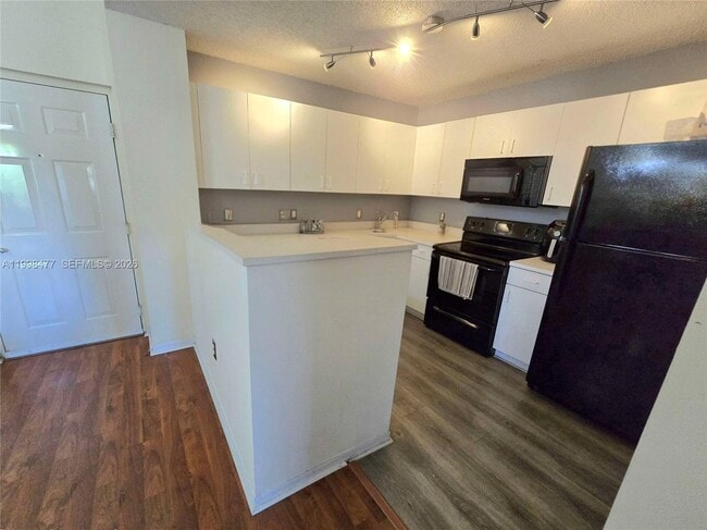 Photo - 4320 NW 107th Ave Unidad 307-1