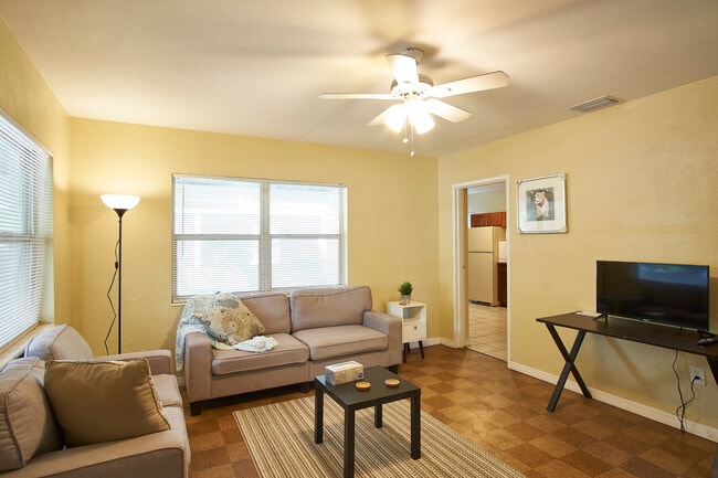 Photo - 1518 E Ellicott St