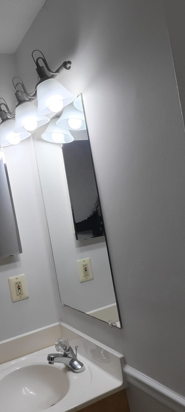Photo - 1104 Kings Crest Dr Unit Basement Apt in Stafford