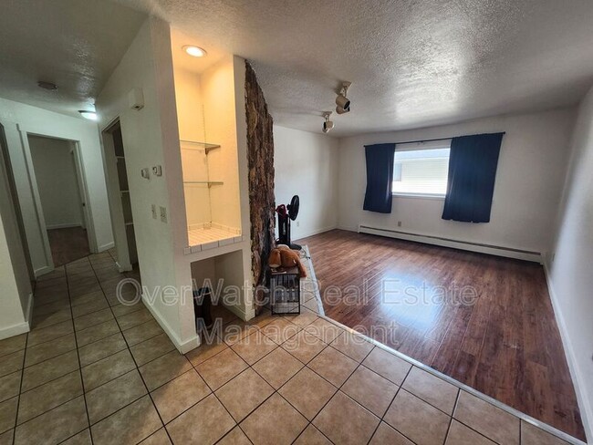 Photo - 530 Mumford St