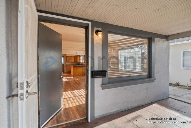 Photo - 7840 Church St