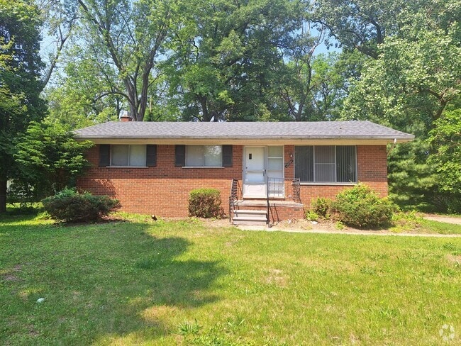 Building Photo - 3 bedroom home in Southfield with sprawlin...