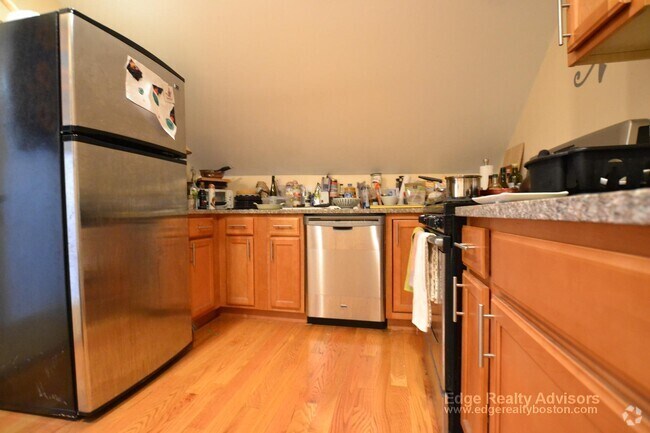 Building Photo - 19 Chestnut Hill Ave Unit 3 Rental
