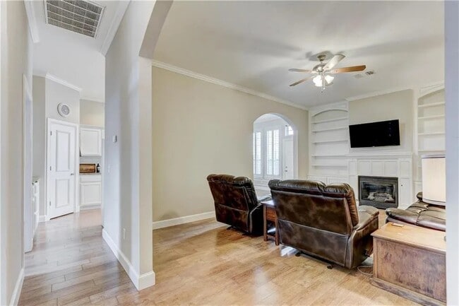 Photo - 713 Heather Wood Dr