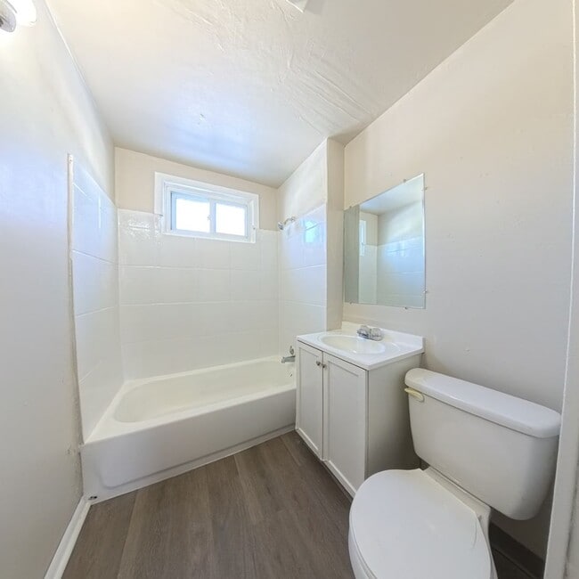 Photo - 3 bedroom 1 bath 2 Stall Garage