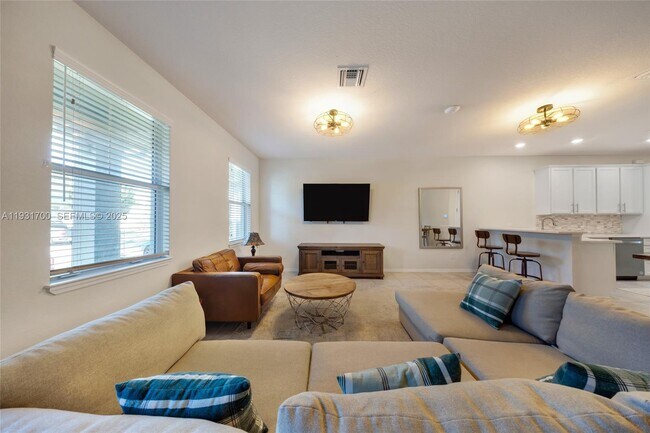 Photo - 5110 Eucalyptus Dr