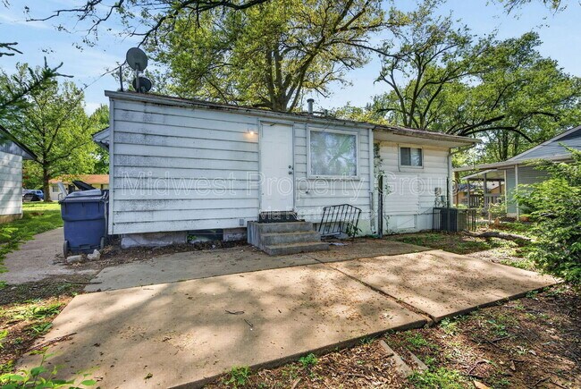 Photo - 257 Glen Garry Rd