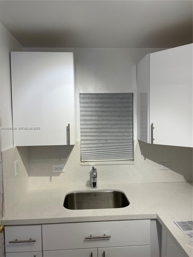 Building Photo - 1849 Taylor St