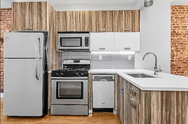 Photo - 540 Bainbridge St. Unidad 3R