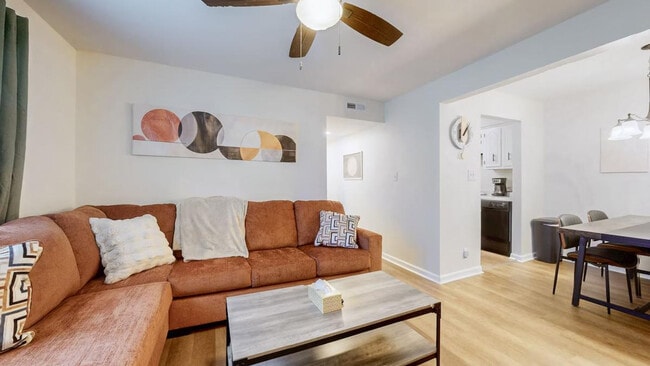 Building Photo - 253 White Oak Rd Unit SI ID1473712P