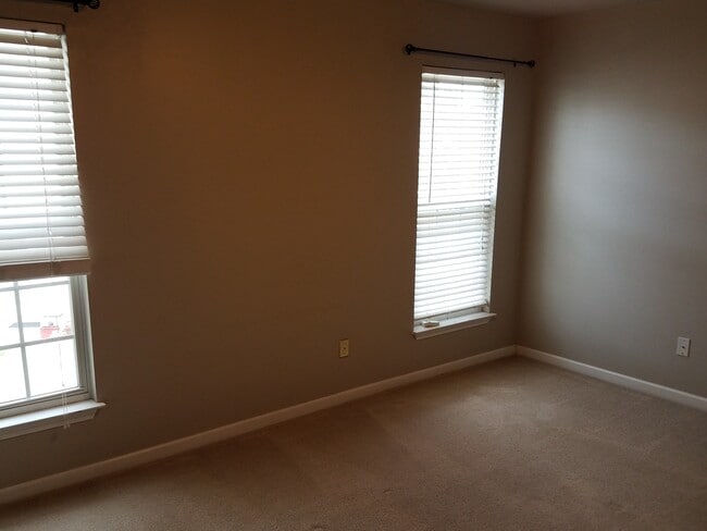 Photo - 35 Spring Crossing Circle