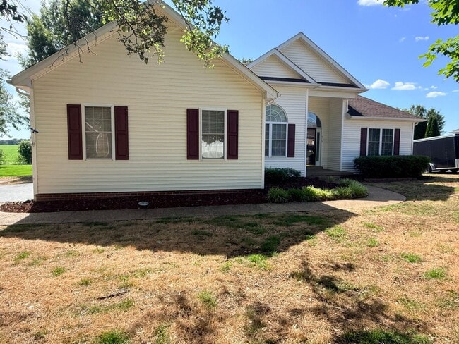 Building Photo - Great Floorplan, Great Location!
