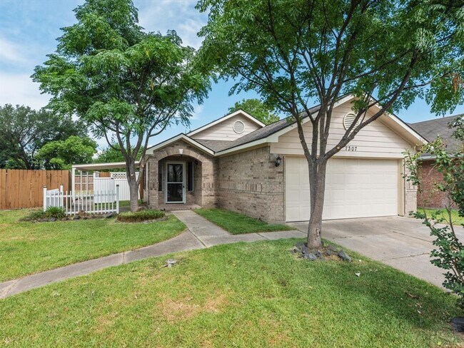 Photo - 7307 Village Lake Dr