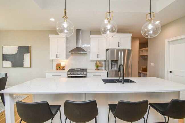 Photo - 1520 N Marlowe Ave