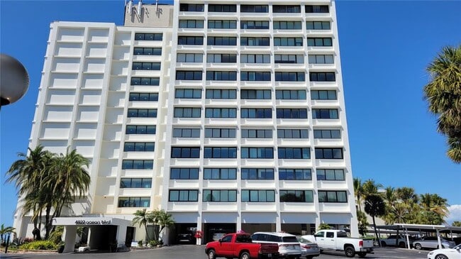 Building Photo - 4822 Ocean Blvd Unit 5F