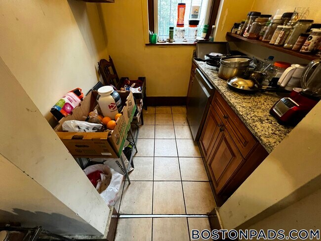 4.5 Centre St Unit 1