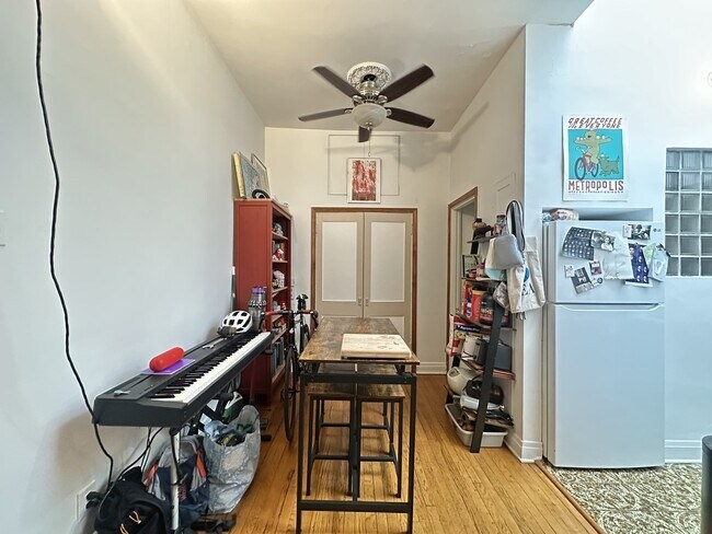 Photo - 1222 W Grace St Unit K09J