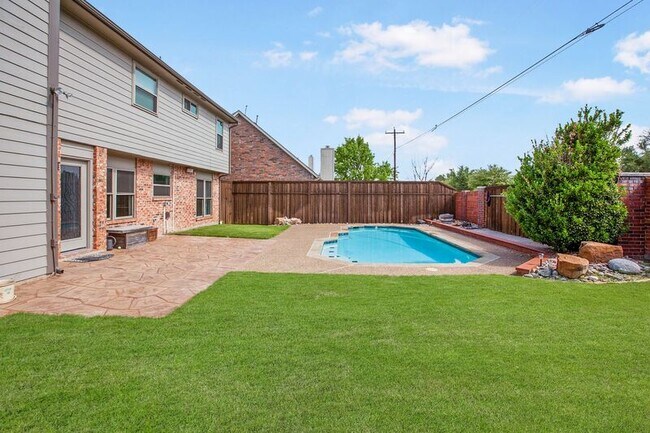 Photo - 8204 Tavaros Dr