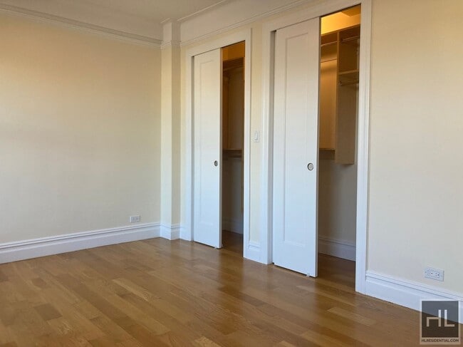 Photo - Christopher Street Unidad 14H