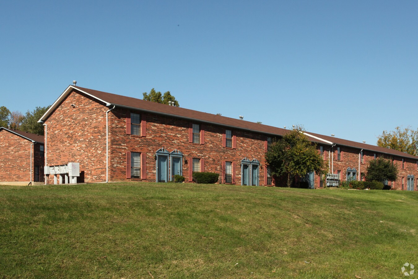 Rosewood Manor - Rosewood Manor Apartments