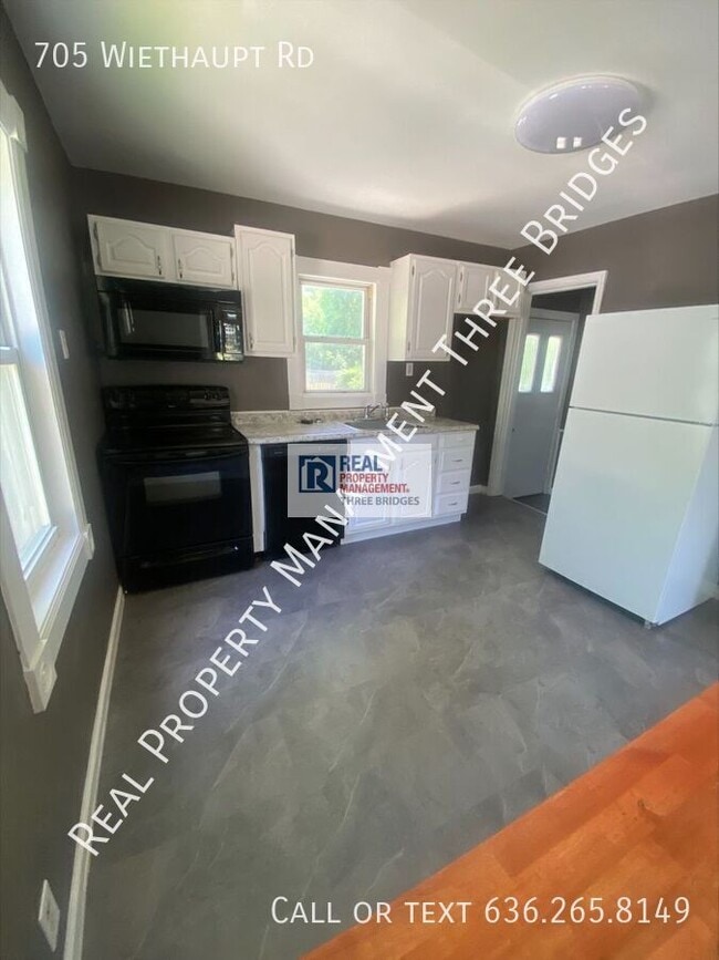 Photo - 705 Wiethaupt Rd