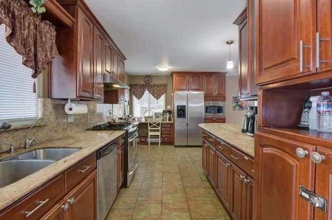 Photo - 1103 W Latimer Ave