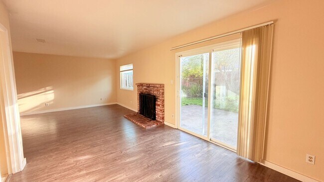 Photo - 320 Fairhaven - 30% Rental Fee