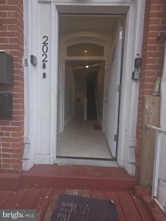 Photo - 202 S 6th St