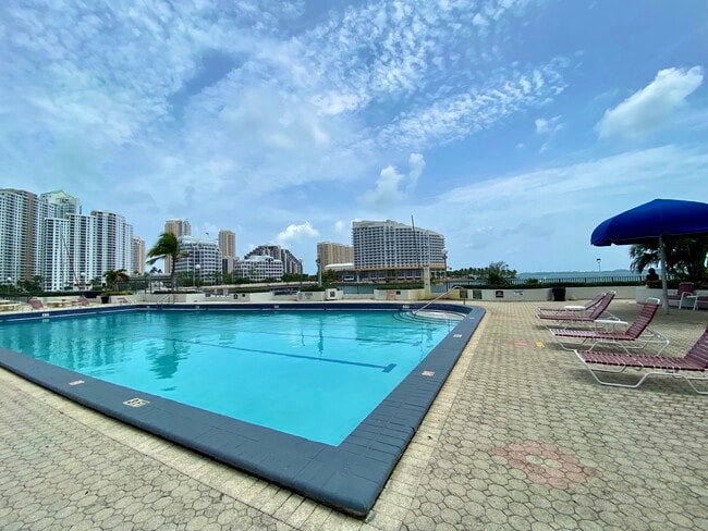 Photo - 999 Brickell Bay Dr Unit 1107