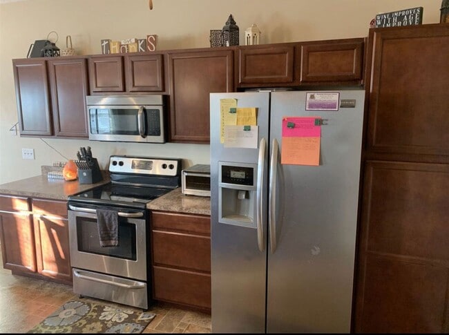 Photo - Hawthorne Lakes...4 Bed 2 Bath