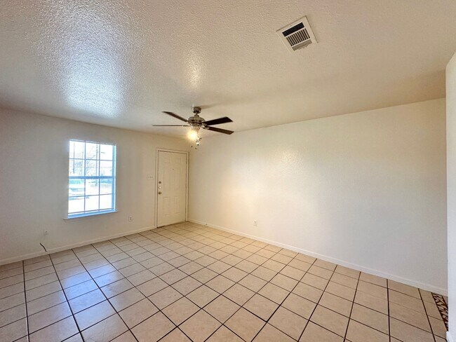 Photo - 1810 Aztec Trce Unit B