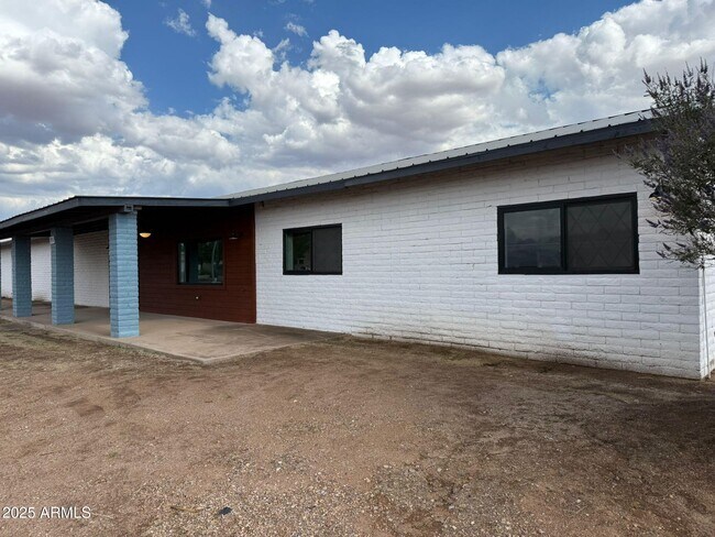 Photo - 1951 E 13th St