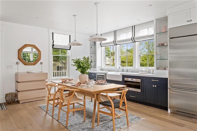 Photo - 81 Roseneath Ave