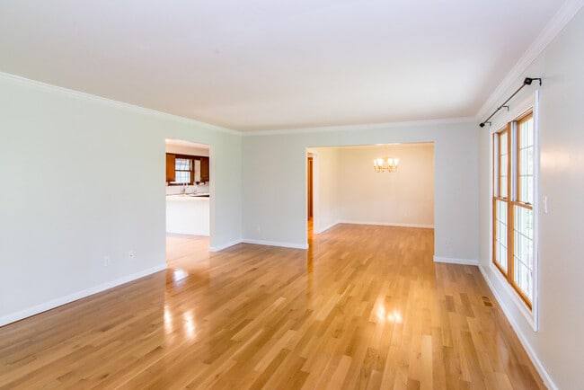 Photo - 6868 Crane Rd