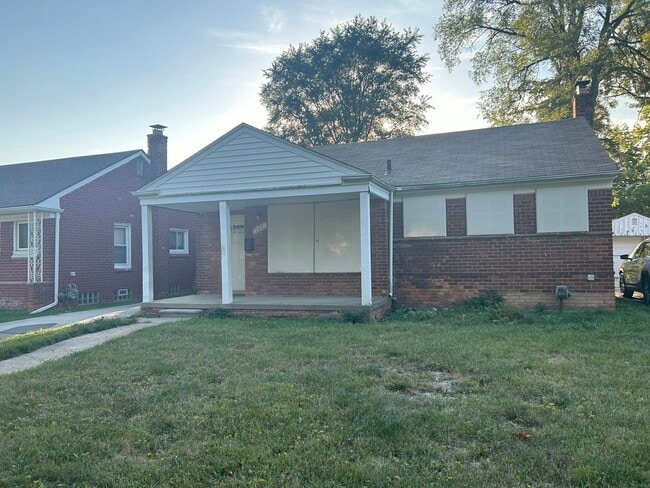 Building Photo - 9961 Vaughan St