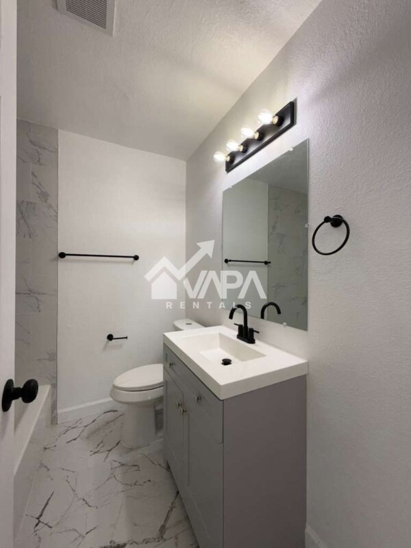 Photo - 411 Yolanda Dr