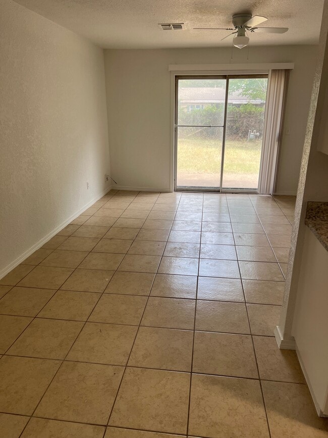 Photo - 217 W Campbell Dr