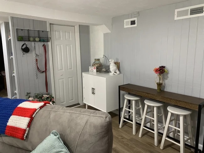 Photo - 440 N May St Unit 1