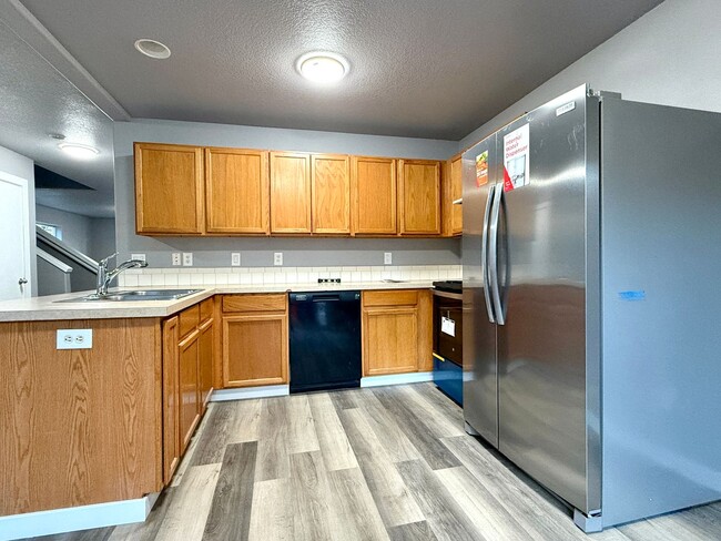 Photo - 309-309 SE 129th Ave Apartment Unit 305