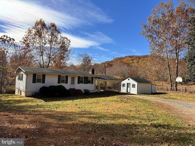 Building Photo - 2 Sundale Ln