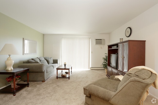 1 Bedroom Classic - Living Room