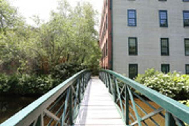 Photo - 10 N Main St