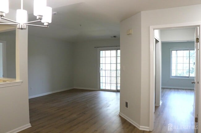 Building Photo - 732 Waterford Dr Rental