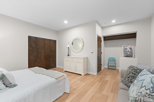 Photo - 211 Wendwood Dr