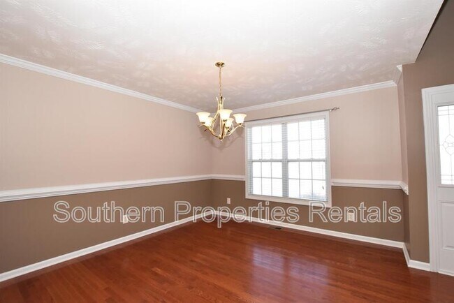 Photo - 284 Briarwood Pl