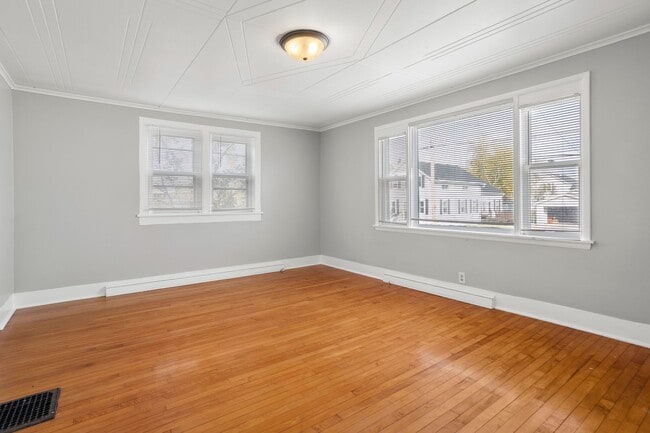 Photo - 617 W 8th Ave Unidad Lower