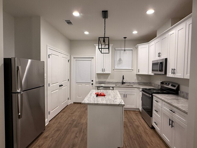 Photo - 209 Hoover Dr