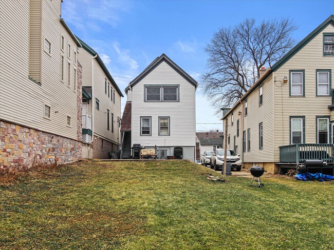 Photo - Updated 3 Bed / 1 Bath Duplex — Lower East...