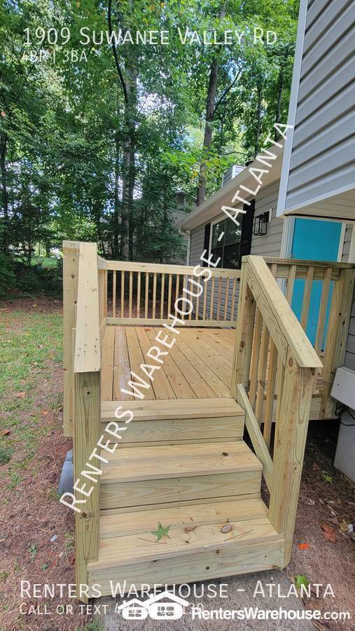 Photo - 1909 Suwanee Valley Rd NW