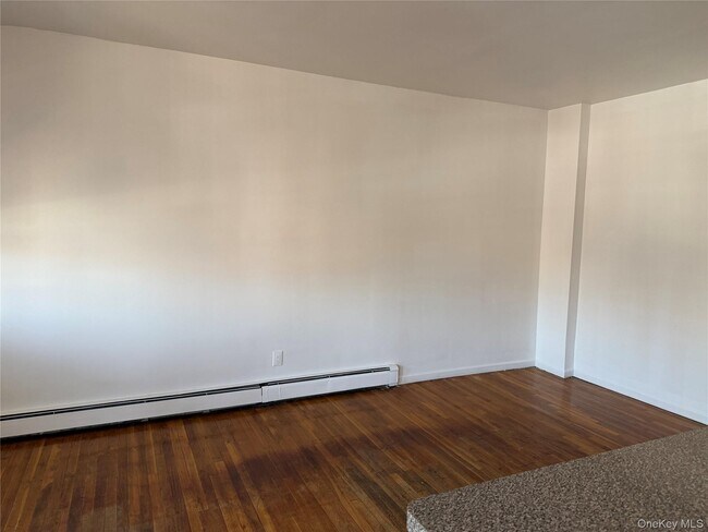 Photo - 69-35 De Costa Ave